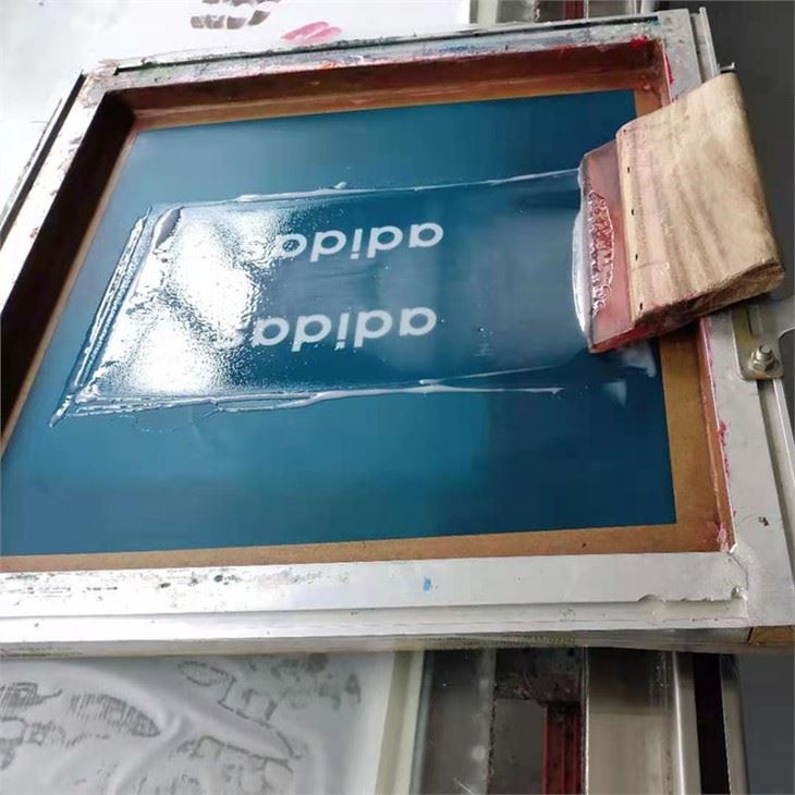 Mực silicon phồng